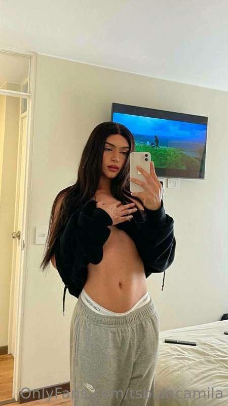 Would you mind if I stole your sweatpants? I'll try not to g..