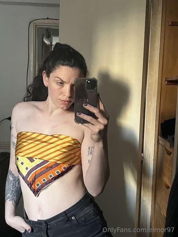 So High 😈😈😈 Comment if you like the scarf as an outfit 👇