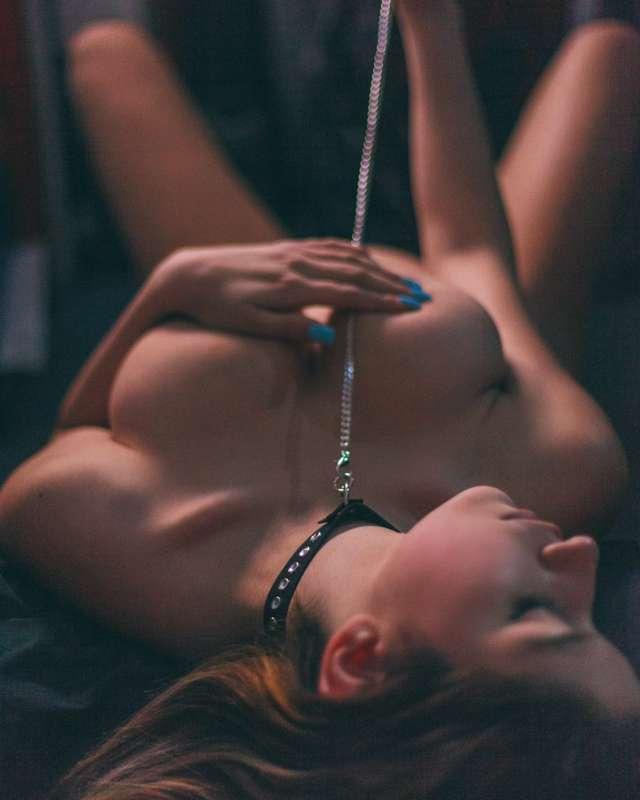 😈