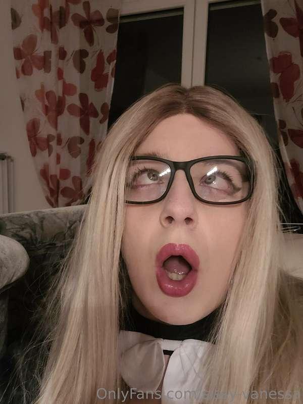 sissy-vanessa image #2