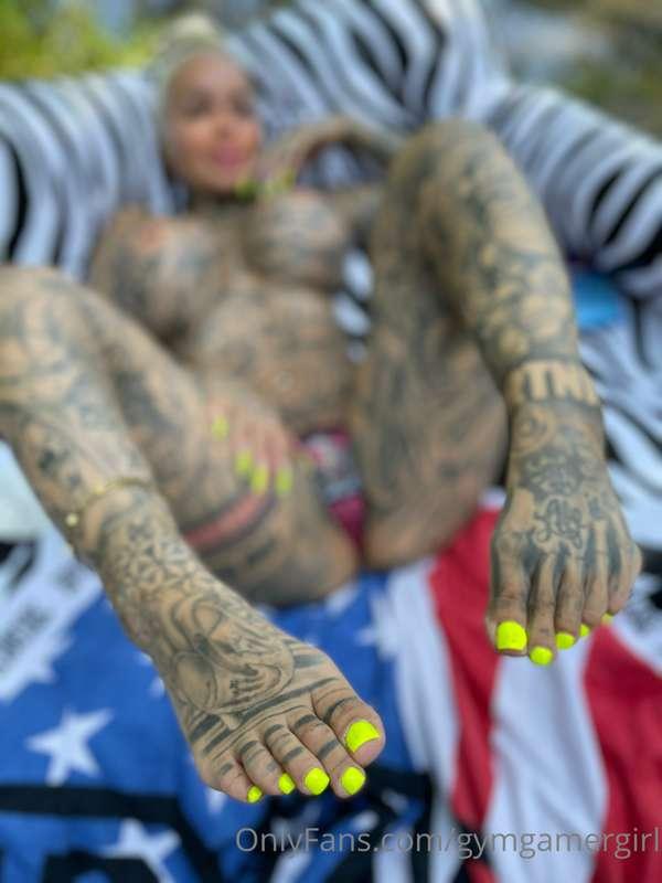 You Ike my 🦶??  💦
