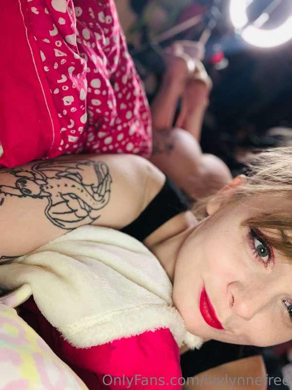 Face down ass up ⬆️ that’s the way I like to fuck 😈🥵
