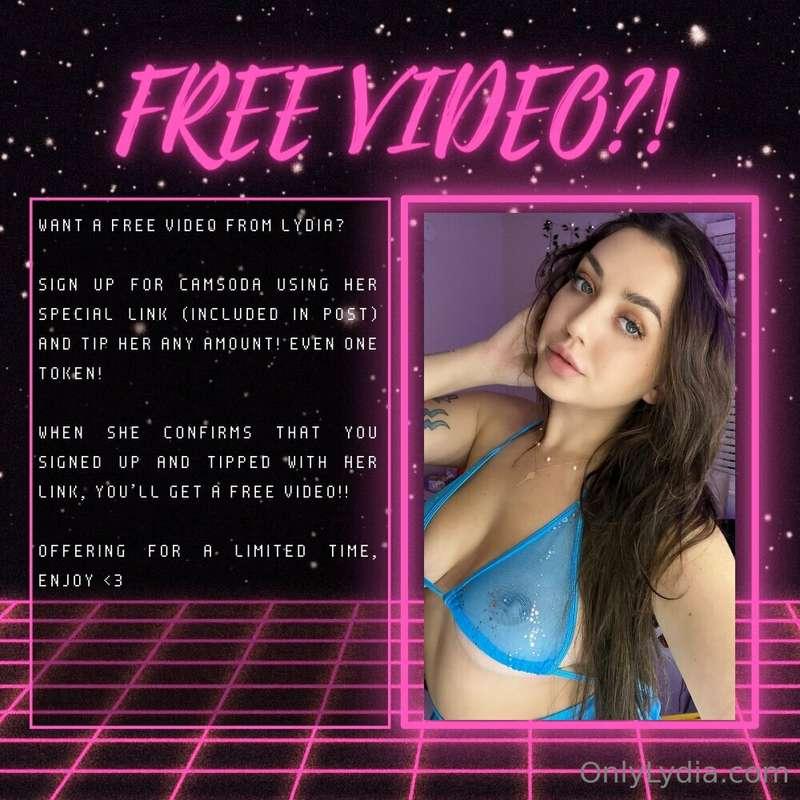 see you tonight at 10 pm pst on @CamSodaGirls 💕🙊 special lin..