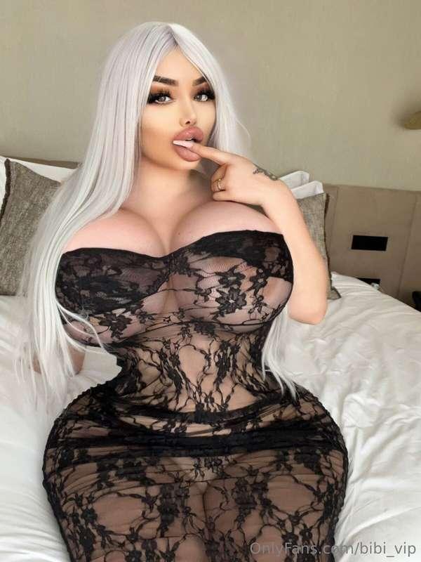 I'll spread my holes if you tip me $10 right now 😍💦👅