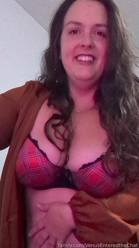 venusenteredthechat image #12