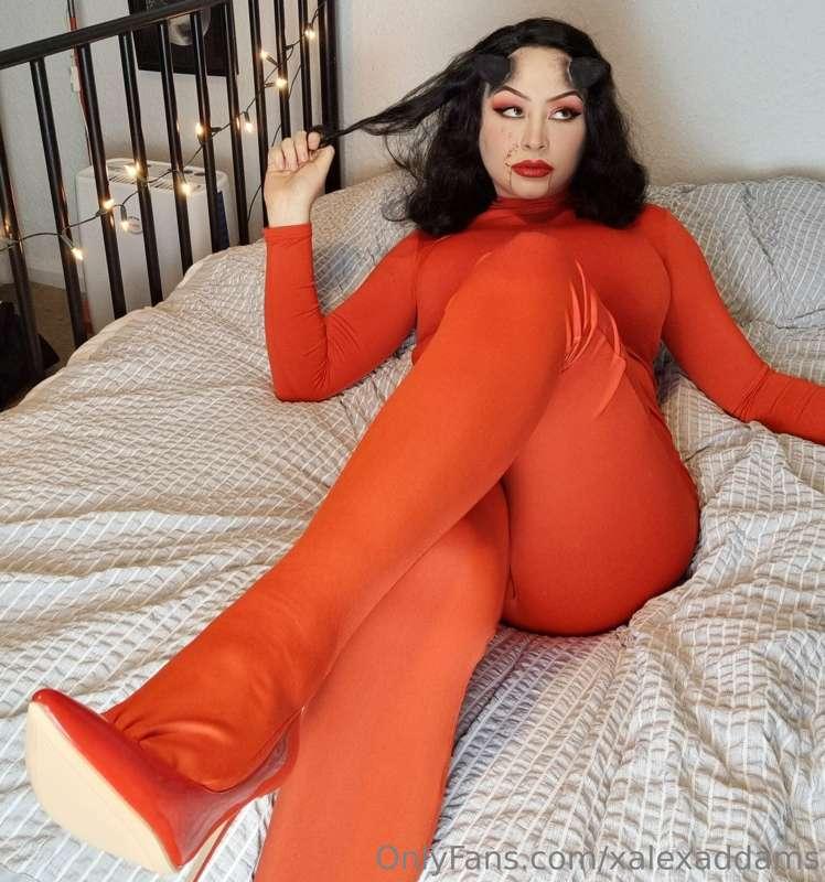 thinking about how sexy I am in the devil video in your dms ..