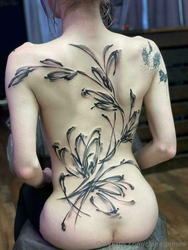 clairegemini image #0