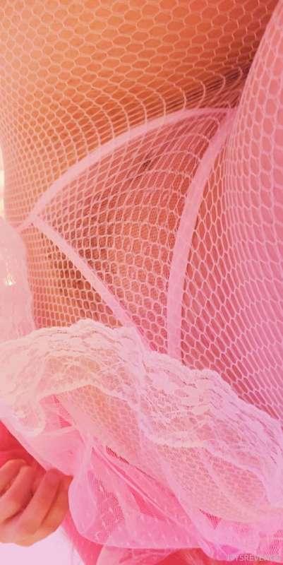 Anyone else love fishnets? 😈