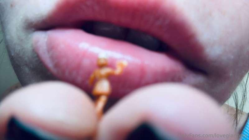 👅 If you were in my mouth right now… would you: • 🥺 Beg for ..