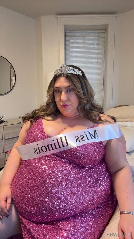 Beauty queen got fat 👑 I bet you would watch a lot more page..