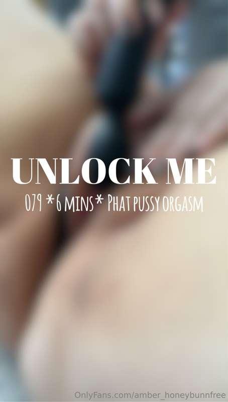 **YOU LIKE WATCHING ME PLAY WITH MY PHAT PUSSY?** 😋 *Watch (..