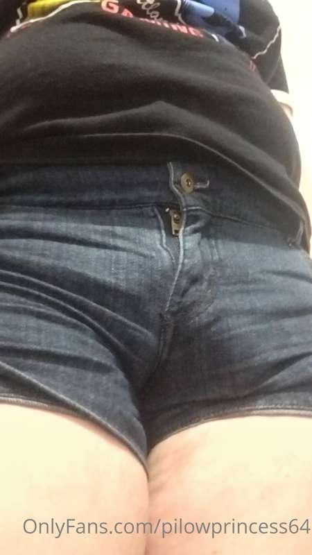 penis, thighs, BOOBS? you want it? its yours my friend. As l..