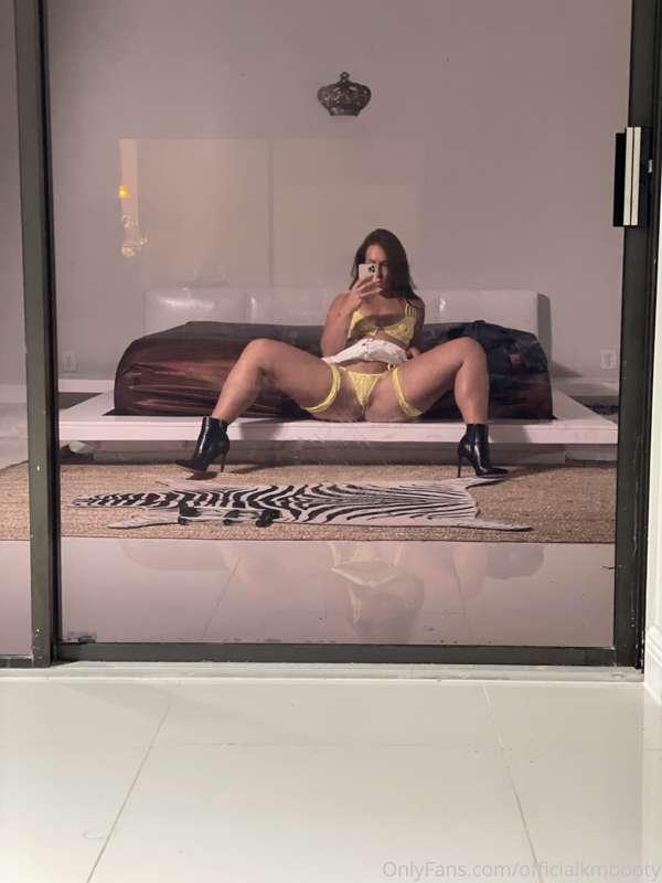 kelsimonroeofficial image #0