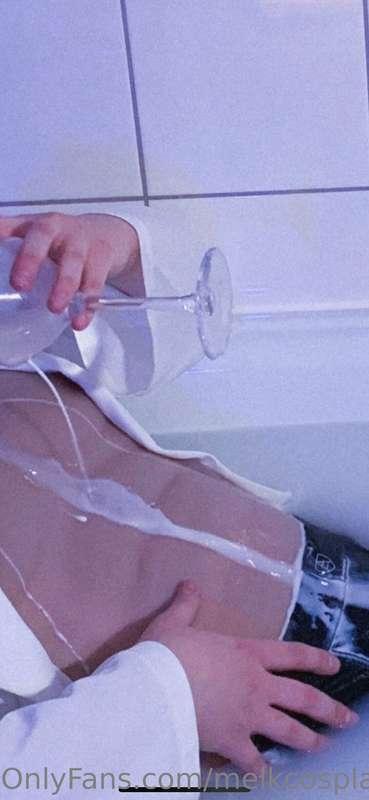 keep your eyes open. a lil taste of what is to come very ver..