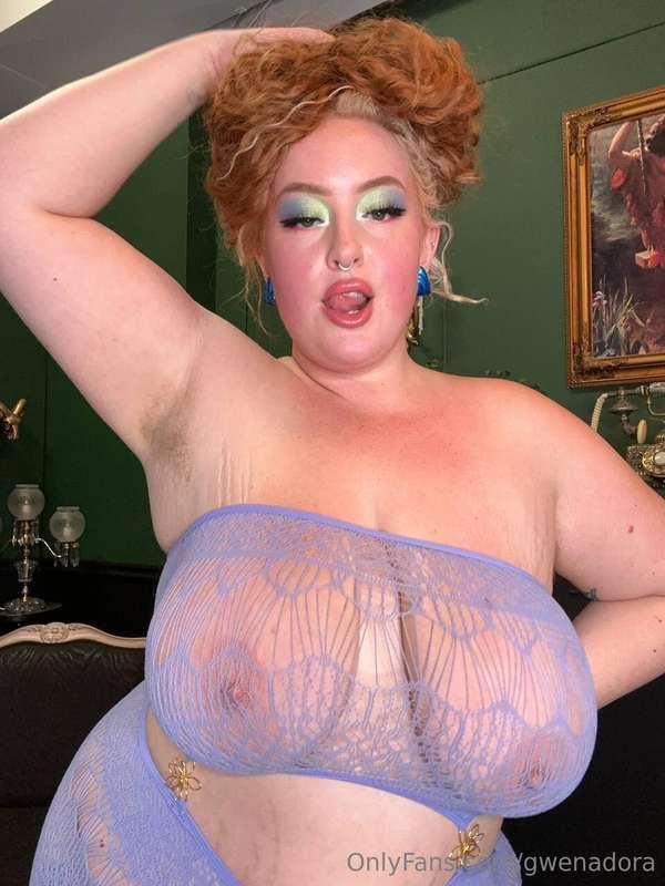 Mommy is ready for her closeup. 