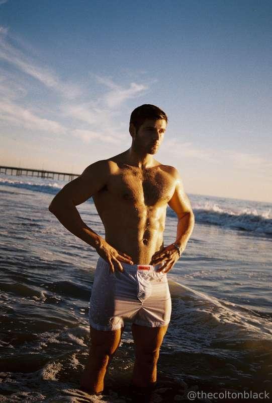 It’s so hot 🥵 beach day it is 💦