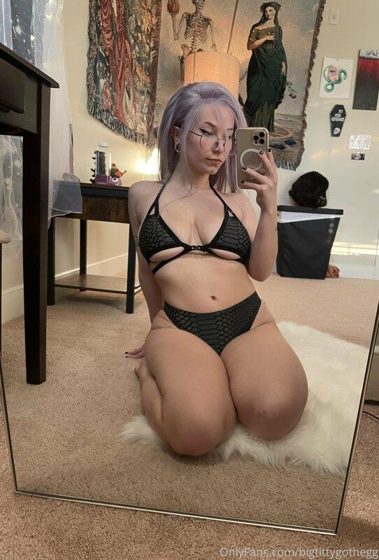 bigtittygothegg image #3