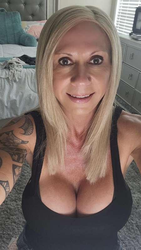 How's your Friday going? I am getting ready to go out to din..