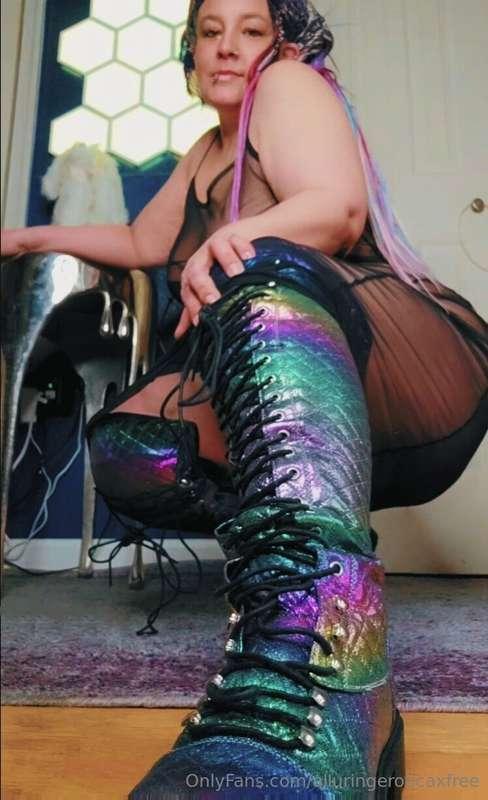 Do u Like my boots?? 