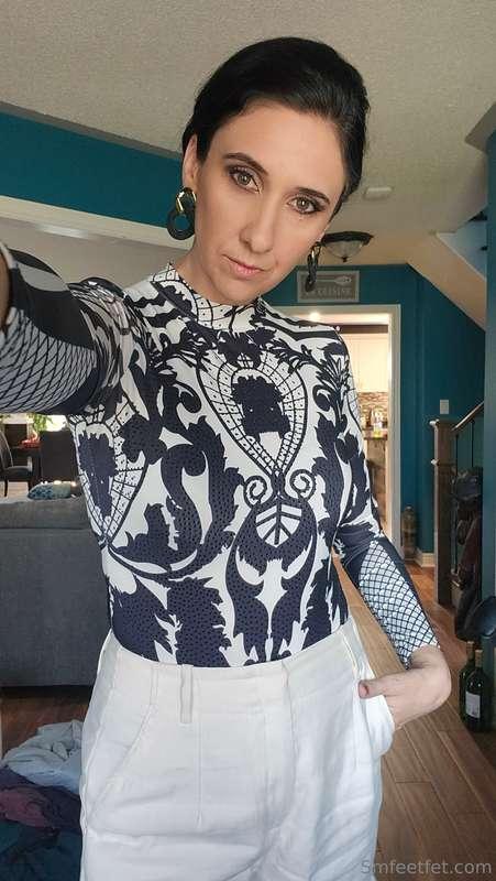 Normal sized Stephanie vs giantess size Stephanie. with the ..