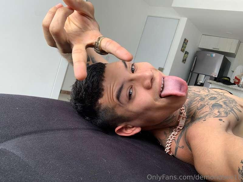 Te meto
La
Lengua hasta el culo 🔥