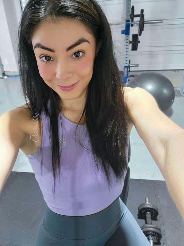 I love gym selfies! 💁🏻‍♀️🤳🏻 how is your Sunday going? Been t..