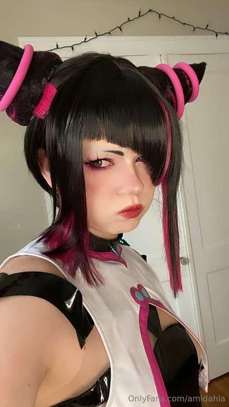 How’s my Juri cosplay?