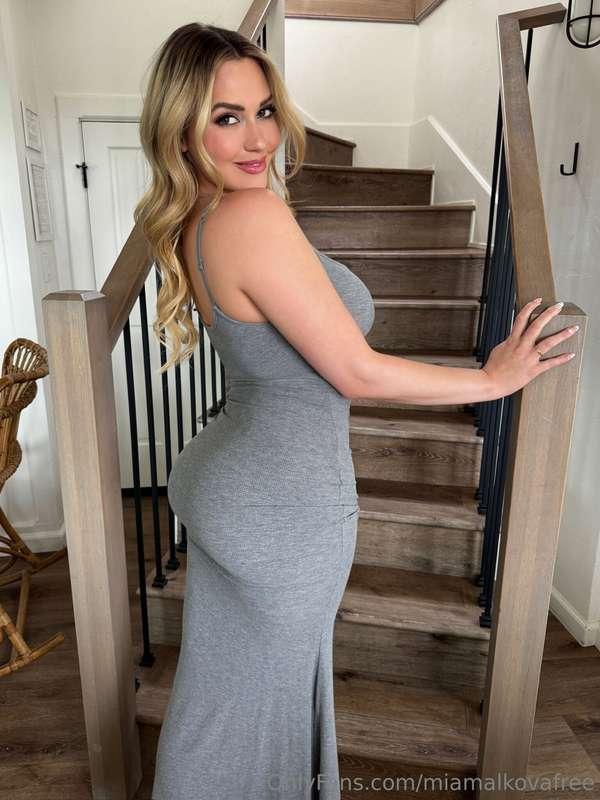 is this a good date night outfit? 🤔