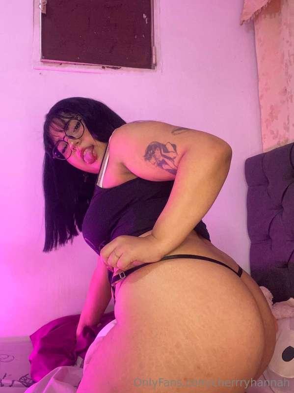Take a good look at this great ass 💦 Do you want to try it? ..