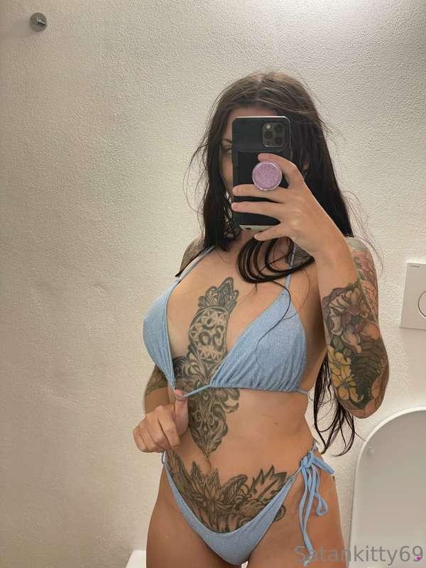 Feeling kind of lonely 🥺 Let's chat?