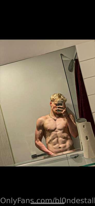 Can’t tell what’s throbbing more, my veins or my dick after ..