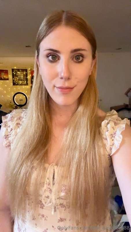 If you’re seeing this it’s your sign to get the fuck into my..