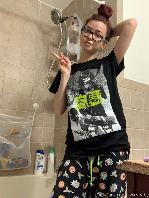 From a lil nerd to a sexy goddess 💕😆 (swipe)