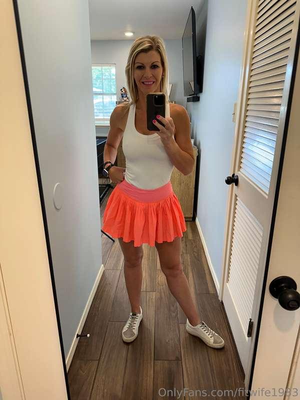 Today’s outfit is fun, but the nudes are better.My taco is n..
