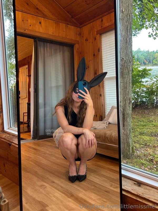 I took so many great pics for you in this mask 🖤🥰 wondering ..