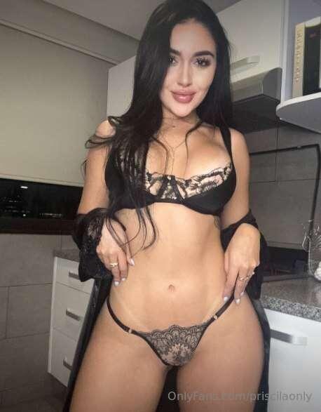 Sinfully cute, dangerously hot 💣👅@NaugthyDollRay isn’t your ..