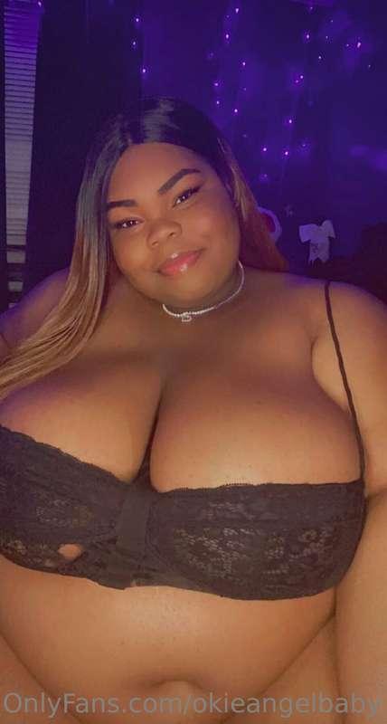 I won’t lie I felt like a beautiful fat princess while takin..