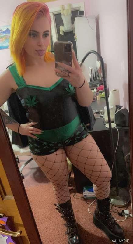Late post buttt I was “Super Stoned” for Halloween 😂🤪🔥
