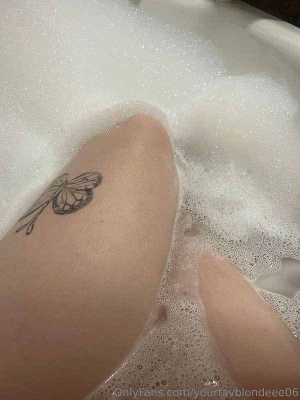 Who wants to have some bubbly fun🤤