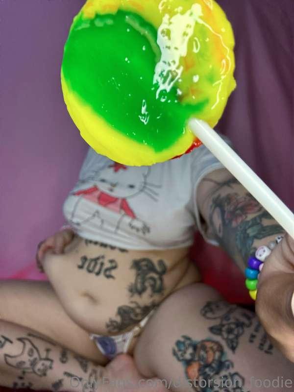 Do you want to lick it? 🍭🔥