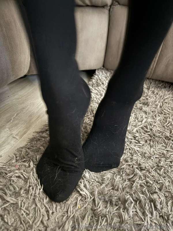 mrs_footjobqueen image #1