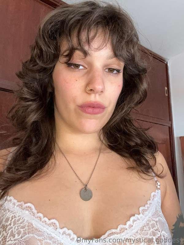 A true SUB would make an ALTAR to me, the most beautiful DEI..