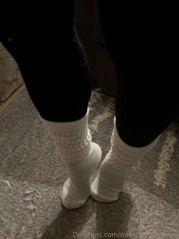 mrs_footjobqueen image #6