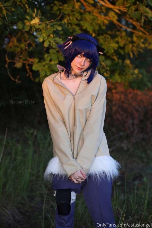 Hinata 😳