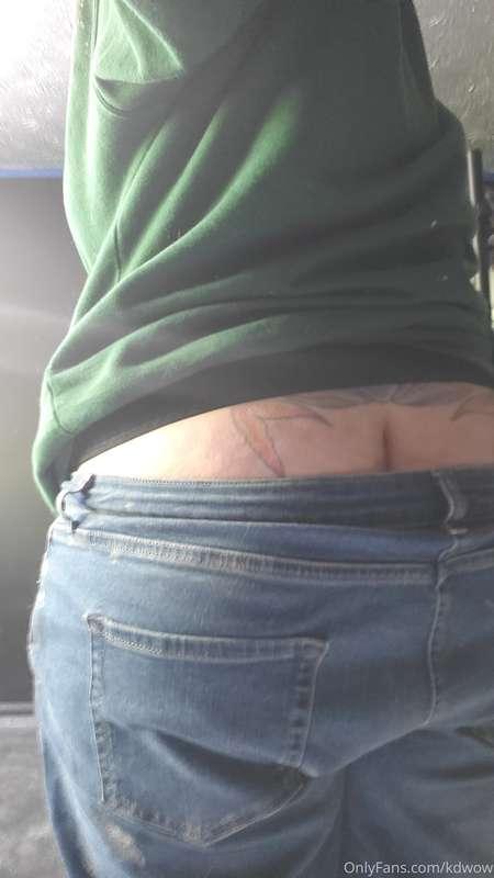 Lol my utility shorts give me a plumber crack