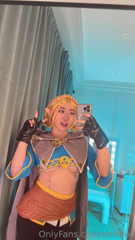 Hai! Hai! Zelda bundle is still up for grabs 💕 Just message ..
