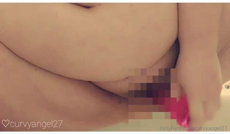 🍉SPECIAL DEAL🍉  A ***squirt*** video only for *you*💦  Enjoy ..