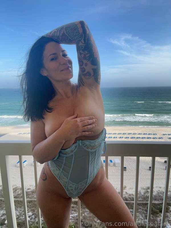 Let’s go back to the beach 