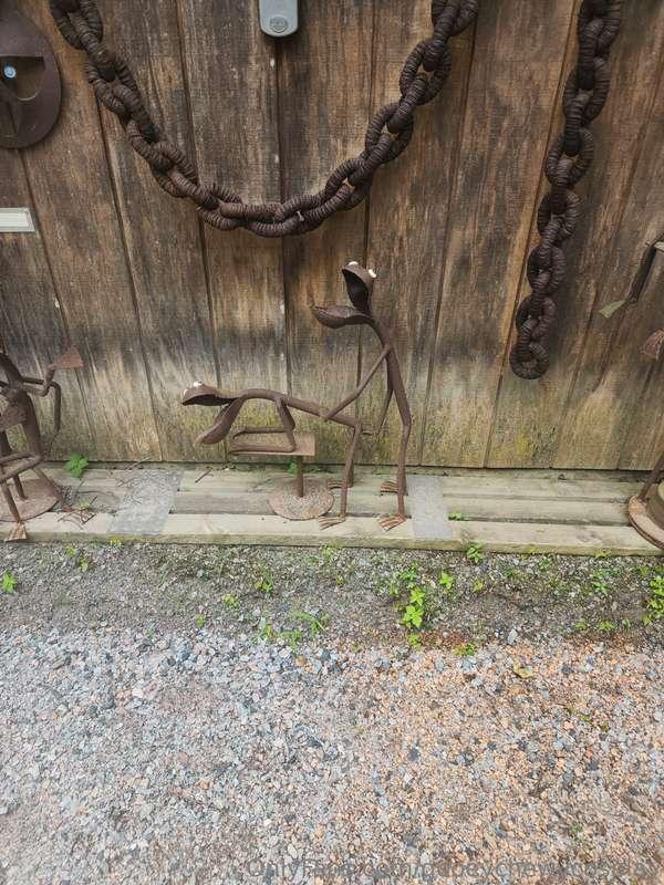 I messed my back up yesterday and I'm still in a great deal ..