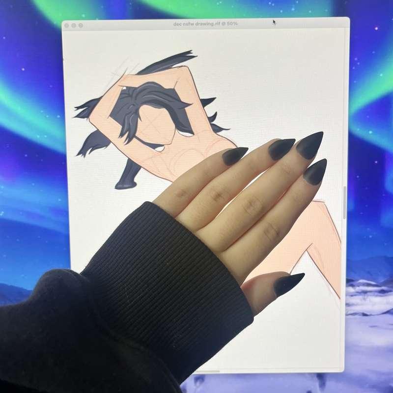 Drawing update + subtle nail flex 💅 